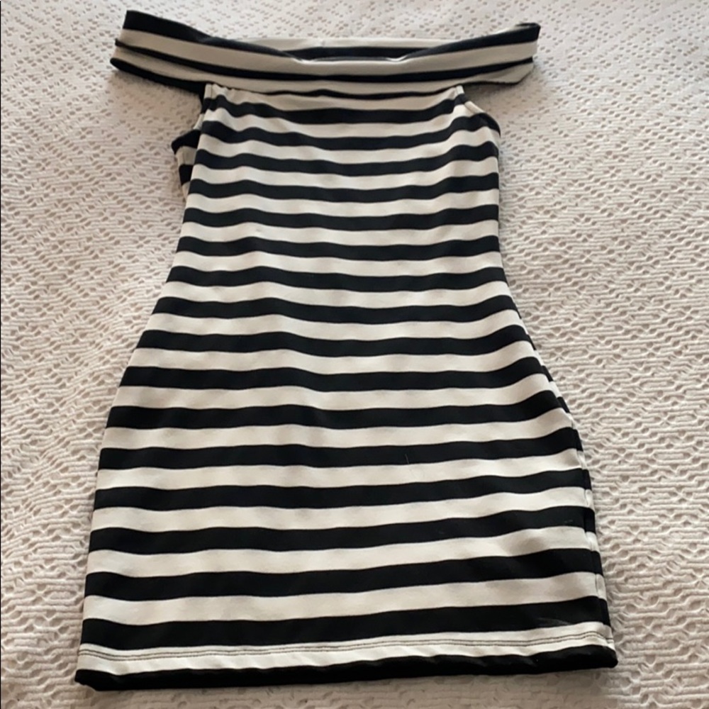 BEBE off the shoulder black/white bodycon dress